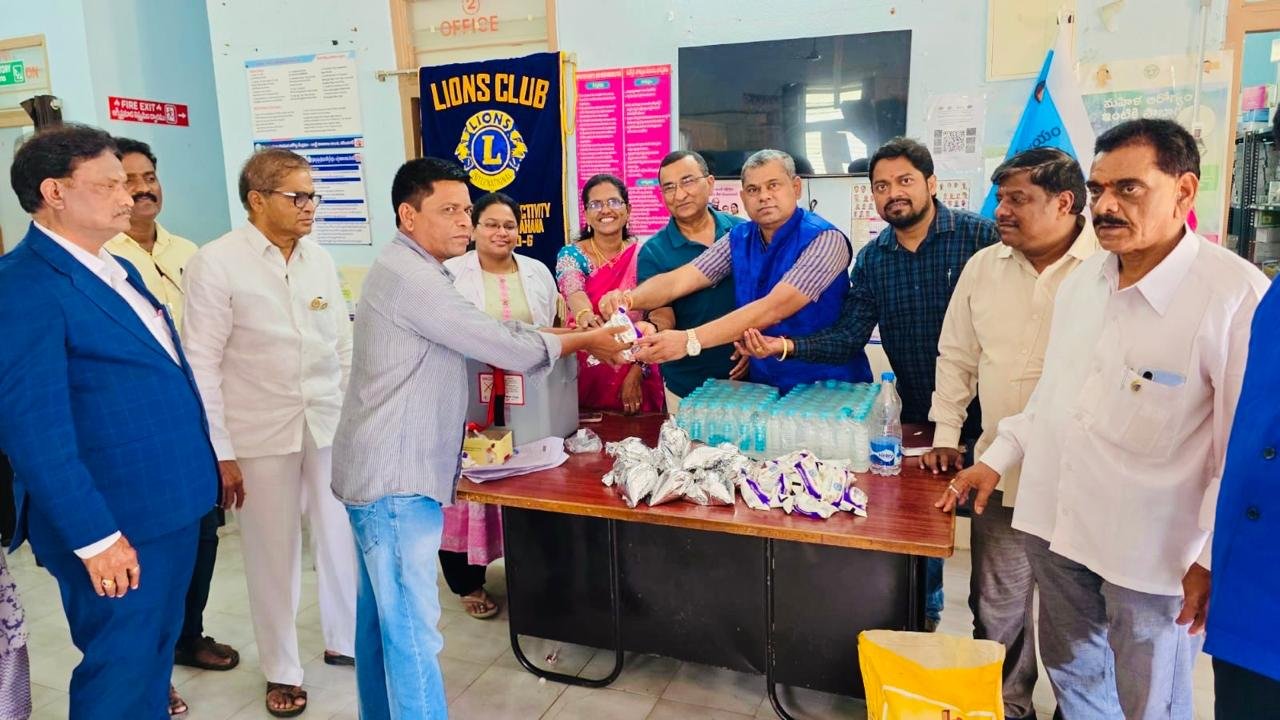 పల్స్‌ పోలియో కార్యక్రమంలో శాతవాహన లయన్స్ క్లబ్ సేవలు ప్రశంసనీయం - అదనపు జిల్లా వైద్య ఆరోగ్య అధికారి డాక్టర్: సుధ రాజేంద్ర